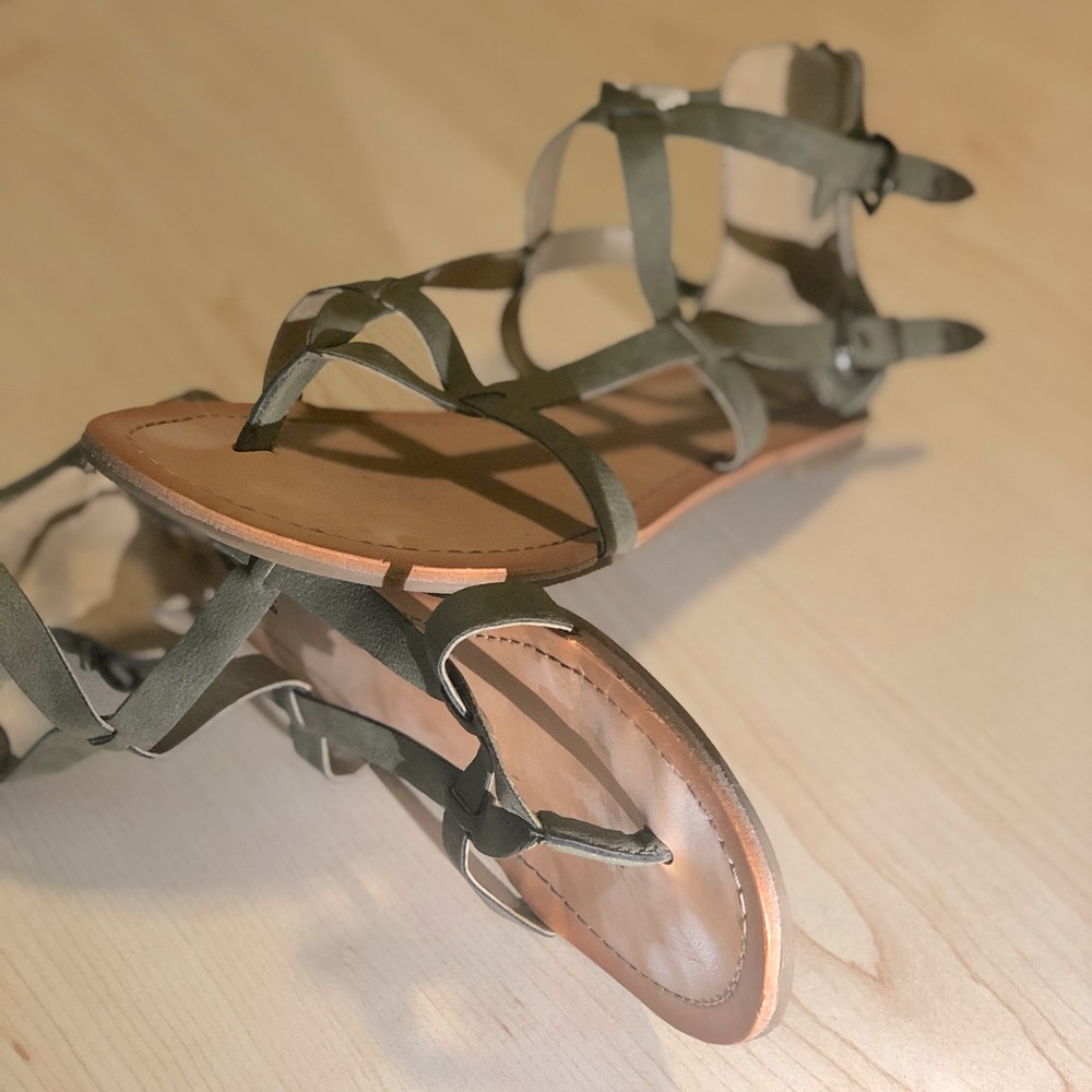 Guess sandals